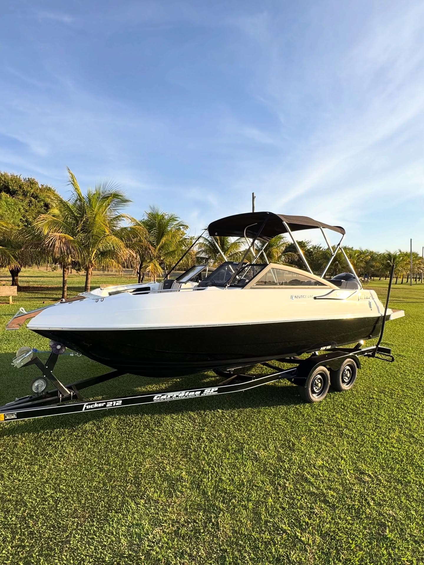 LANCHA FOCKER 212